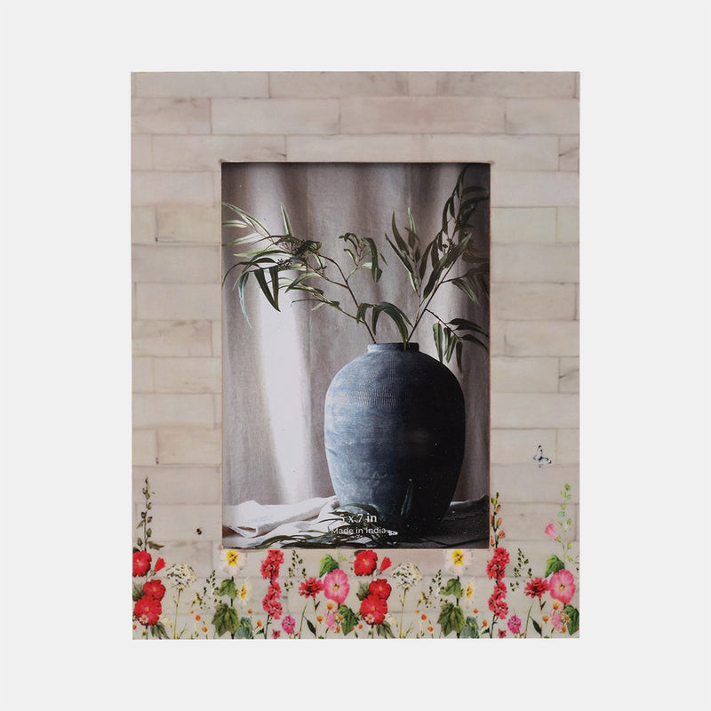 RESIN 5 X 7 PINK FLOWER FIELD PHOTO FRAME - MULTI