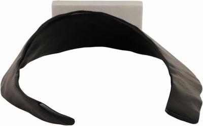 18" BLACK/WHITE CURVED HORSESHOE ON MARBLE BASE