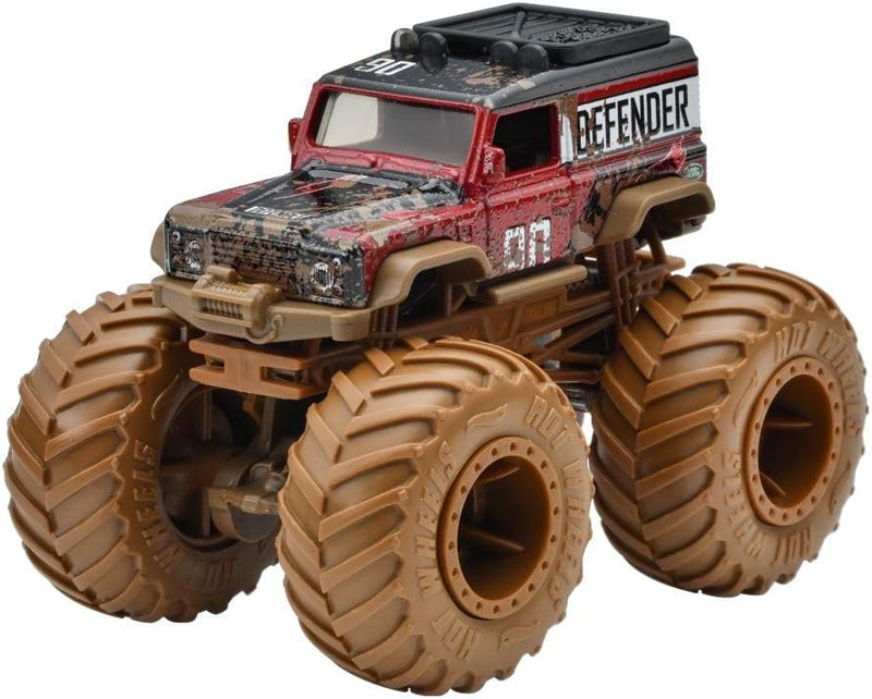 HOT WHEELS MONSTER TRUCKS 1:64 SCALE DEMOLITION DOUBLES - LAND ROVER DEFENDER VS TOWN HAULER TWIN PACK