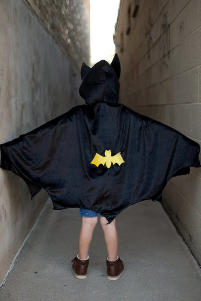 KIDS BLACK HOODED BAT CAPE SIZE4-6